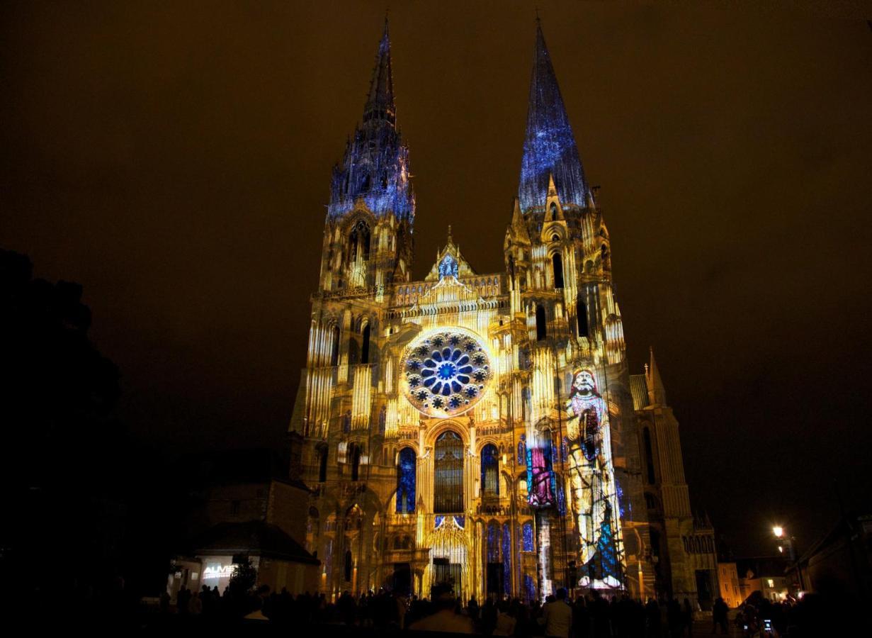 B&B Hotel Chartres Centre Cathedrale 3 Etoiles Eksteriør billede